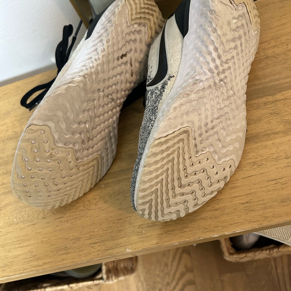 Women’s Nike Epic React flynit 2, size 7 - Picture 3 of 4